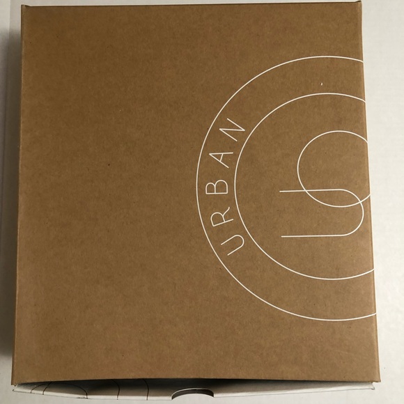 LAST ONE ⭐️ NWT Urban Outfitters Chloe Chelsea Timeless boot (7) - Picture 14 of 14